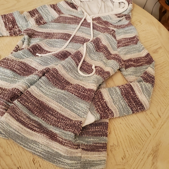 Striped hooded shirt - Picture 2 of 4
